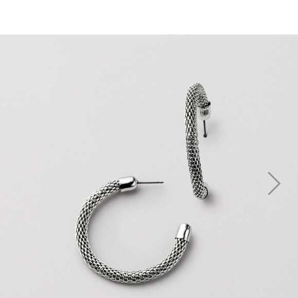 Silver Mesh Textured Hoop Earrings. New - Picture 1 of 2